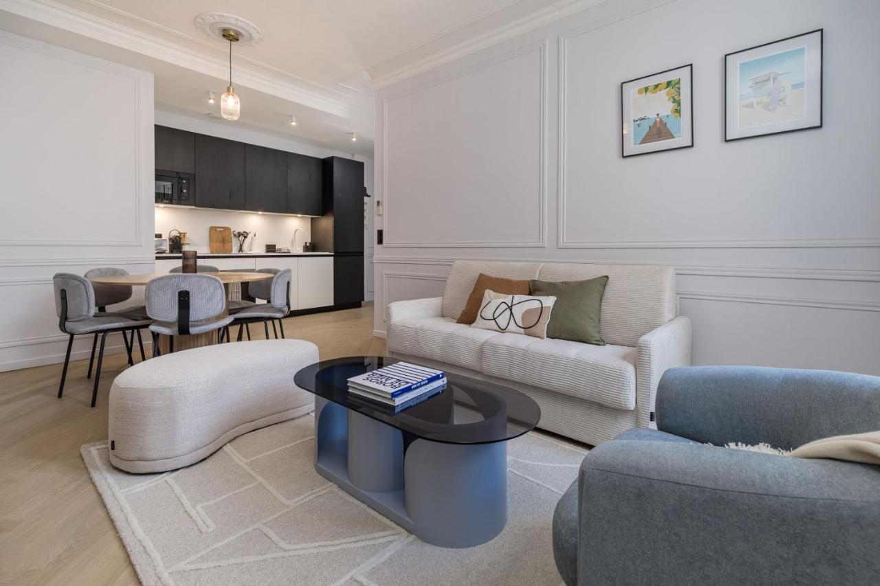 Poetic Stay - Champs Elysees Париж Экстерьер фото