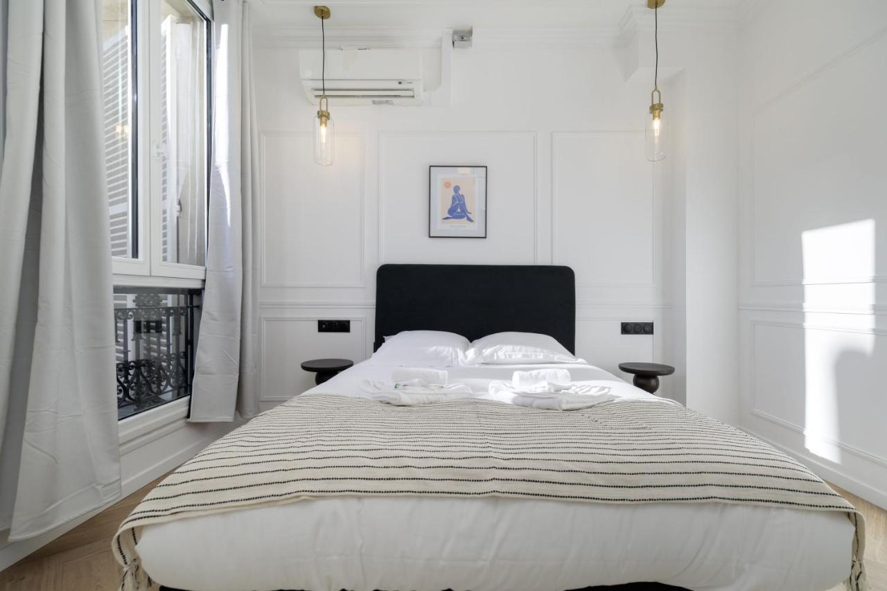Poetic Stay - Champs Elysees Париж Экстерьер фото