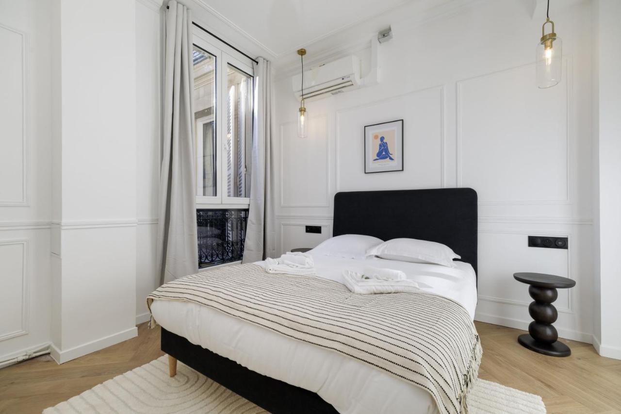Poetic Stay - Champs Elysees Париж Экстерьер фото