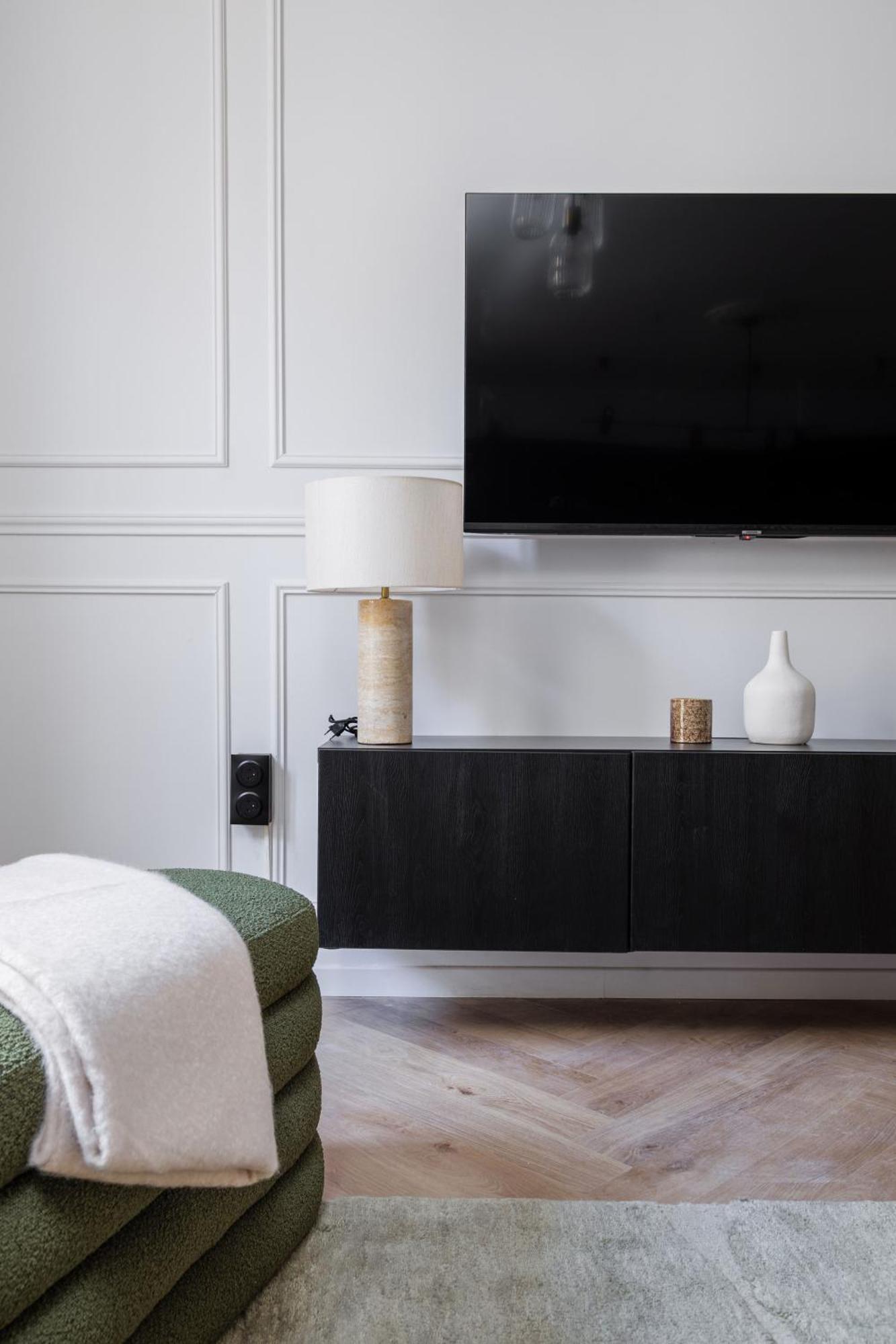 Poetic Stay - Champs Elysees Париж Экстерьер фото